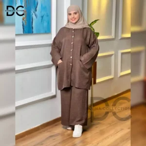 طقم "نسيم الكتّان" بثوب ناعم و ألوان ملكية (ref-063)